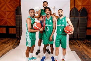 媒体人：本届中国男篮缺乏爆点 需立足防守具备耐心 尊重西亚对手