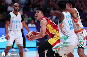 媒体人：小组赛练级结束 接下来是真刀真枪较量 我们还是一场场拼