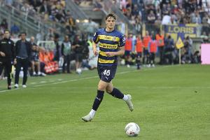 记者：利物浦关注莱奥尼已有一周，红军尚未与帕尔马进行直接接触