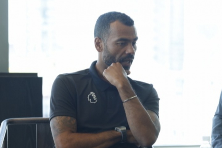 直播吧在现场|科尔：枪手有同等争冠机会 切尔西最低目标前四