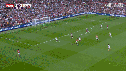 救险了！姆贝莫高质量头球，拉亚精彩侧扑挡出