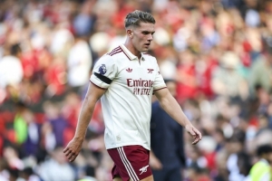 邮报：高价买约克雷斯不能只为了身体对抗；马丁内利或将离队