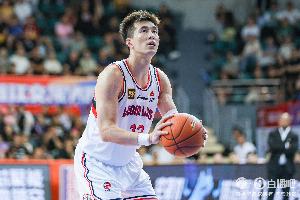 郭艾伦：28岁都算老将了？我还觉得自己是小将 28岁是年轻将