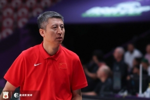 杨毅：现在你可以吹郭士强 但咱很了解他 长远看男篮还可能选外教