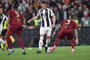 斯基拉：弗拉霍维奇仍是阿莱格里主要目标，球员表示愿意加盟米兰