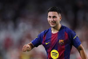 每体：巴德吉是拉什福德能用英语交流的队友，两人建立了友好关系