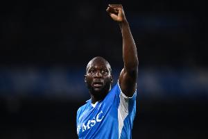 迪马济奥：卢卡库决定不接受手术而是保守治疗，预计伤缺3-4个月