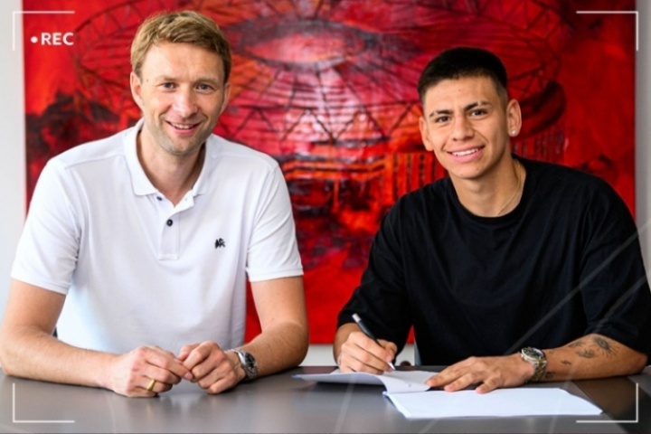 截胡多特！官方：曼城小将埃切维里租借加盟勒沃库森，无买断条款