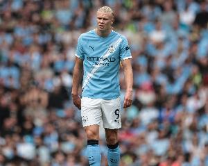 踢得难受！哈兰德对阵热刺全场触球22次，连两队门将一半都不到