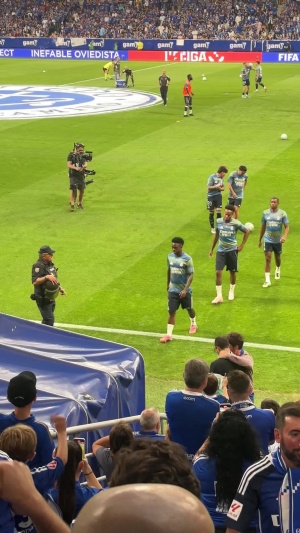 都知道你心态不好！维尼修斯热身遭主队球迷嘘，生涯从未对阵该队