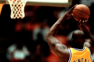 奥尼尔：罚球烂让我谦逊 若我投篮像库里我岂不是GOAT了