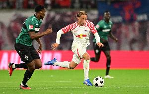 记者：热刺尚未正式报价哈维-西蒙斯，莱比锡要价至少7000万欧元