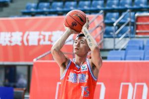 山东球员注册信息：陈林坚2年C类&次年球队选项 高诗岩陶汉林顶薪