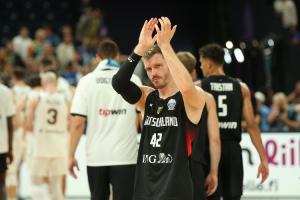 德国名将欧锦赛三分命中率70.6% 前年战美国晃趴哈利射中关键三分