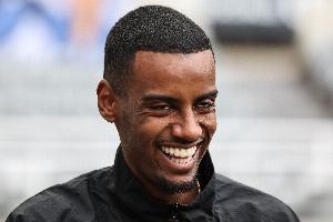 前维拉CEO：若纽卡想卖伊萨克早卖了，这么迟才卖说明没找好替身