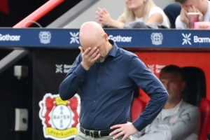 坦言选错教练！药厂总监：滕哈赫对此感到惊讶和失望是人之常情