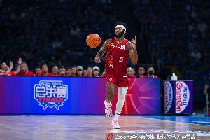 上赛季效力于北汽男篮的后卫外援杰曼 已经与球队续约