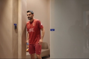 巨星待遇！加拉塔萨雷发布视频，晒京多安的体检时刻