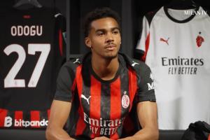 奥多古：难以置信真的能签约米兰 没有特定偶像但很欣赏范迪克