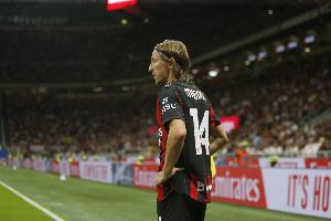 莫雷托：莫德里奇合同中有续约一年选项，是否激活由球员本人决定