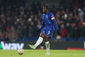 BBC：迪萨西将暂时与切尔西一队球员分开训练，他不在计划中