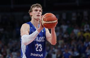 媒体人：马尔卡宁展现出非常全面的能力 告诉对手什么叫现代篮球