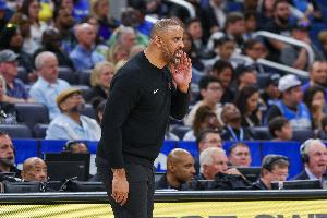 乌度卡：杜兰特仍可打出高效水准 他能与我们的球员无缝适配