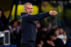 世体谈巴萨首发安排：中场人手捉襟见肘，佩德里预计搭档卡萨多