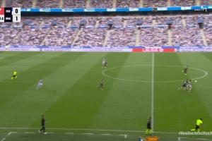 👀👀曼萨诺在裁判报告解释直红：赫伊森破坏明显进球机会