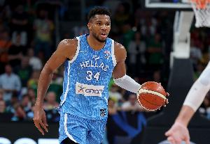 大杀器！字母哥本届欧锦赛场均27.3分10.6板4.1助 投篮命中率69%