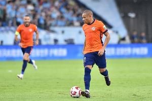 记者：备战本周六齐鲁德比，青岛海牛5名外援均参加昨天训练