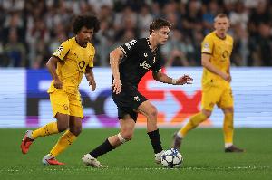 伊尔迪兹和阿德耶米互夸：阿德耶米很出色，在学生时代就是小榜样