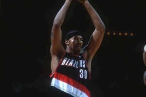 篮球不会说谎！🎂开拓者祝名宿拉希德-华莱士51岁生日快乐！