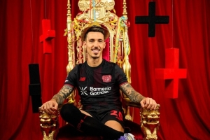 勒沃库森社媒庆祝格里马尔多30岁生日：祝你打进更多任意球！