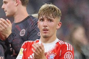 17岁210天，卡尔成为拜仁队史德甲首发出场第二年轻球员