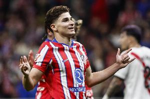 塞尔：阿尔瓦雷斯仍轻微不适，比赛当天早上决定是否首发