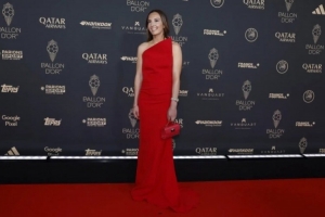 皇马唯一出席颁奖典礼的球员是卡罗琳-威尔，她排名金球奖第30位