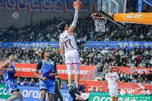 直播吧：黄荣奇签约同曦 上赛季出战38场常规赛场均6分2.1助攻