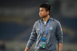 津媒：津门虎主帅于根伟结束治疗，巴顿缺席球队合练