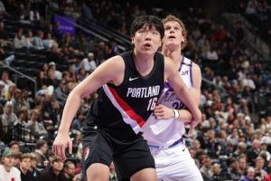 季前赛场均8分&三分40%！预测一下杨瀚森菜鸟赛季常规赛数据？